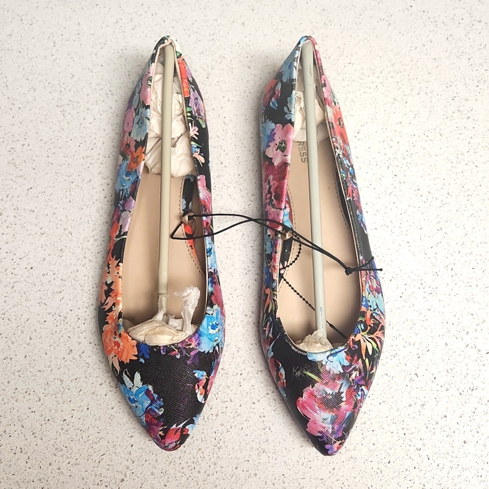 Express NWOT Floral Flat Pointed Flats Size 8